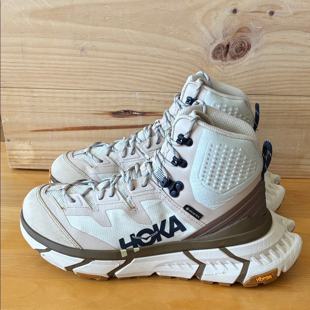 HOKA ONE ONE Unisex Gore-Tex Hiking Boots